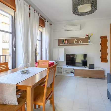 Junto A La Universidad Y La Catedral Salamanca