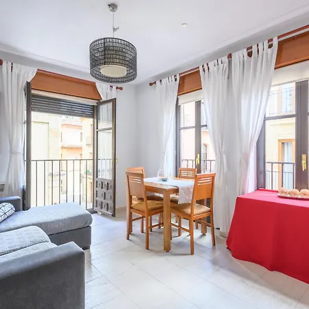 Junto A La Universidad Y La Catedral * Salamanca