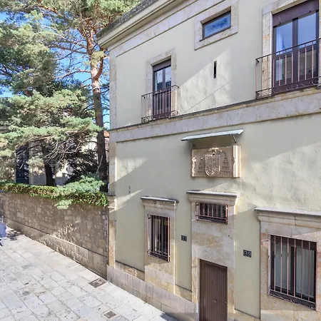 Junto A La Universidad Y La Catedral Apartament