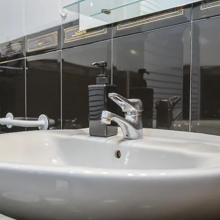 Junto A La Universidad Y La Catedral Apartament