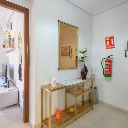 Junto A La Universidad Y La Catedral Apartament