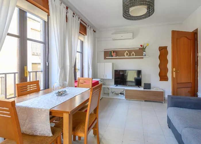 Junto A La Universidad Y La Catedral Salamanka