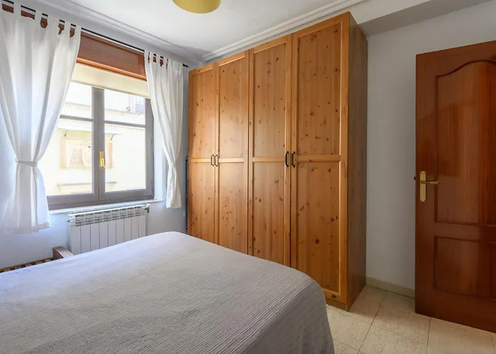 Junto A La Universidad Y La Catedral * Salamanka